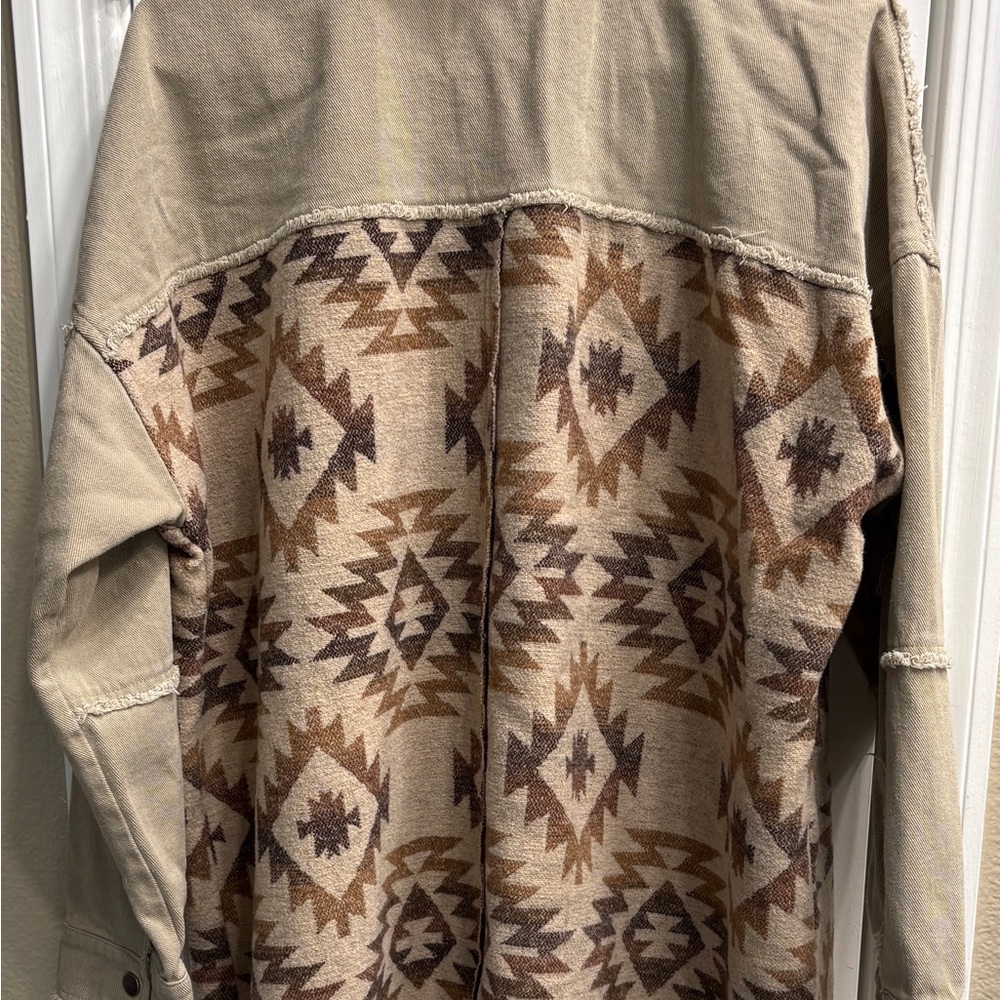 mystree Aztec Print
Shacket - Picture 6 of 6